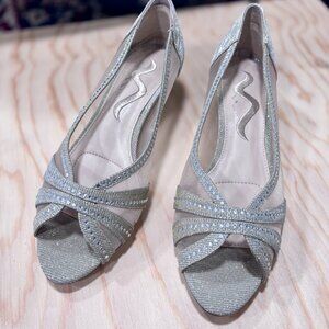 Nina Russell wedge pumps size 8M